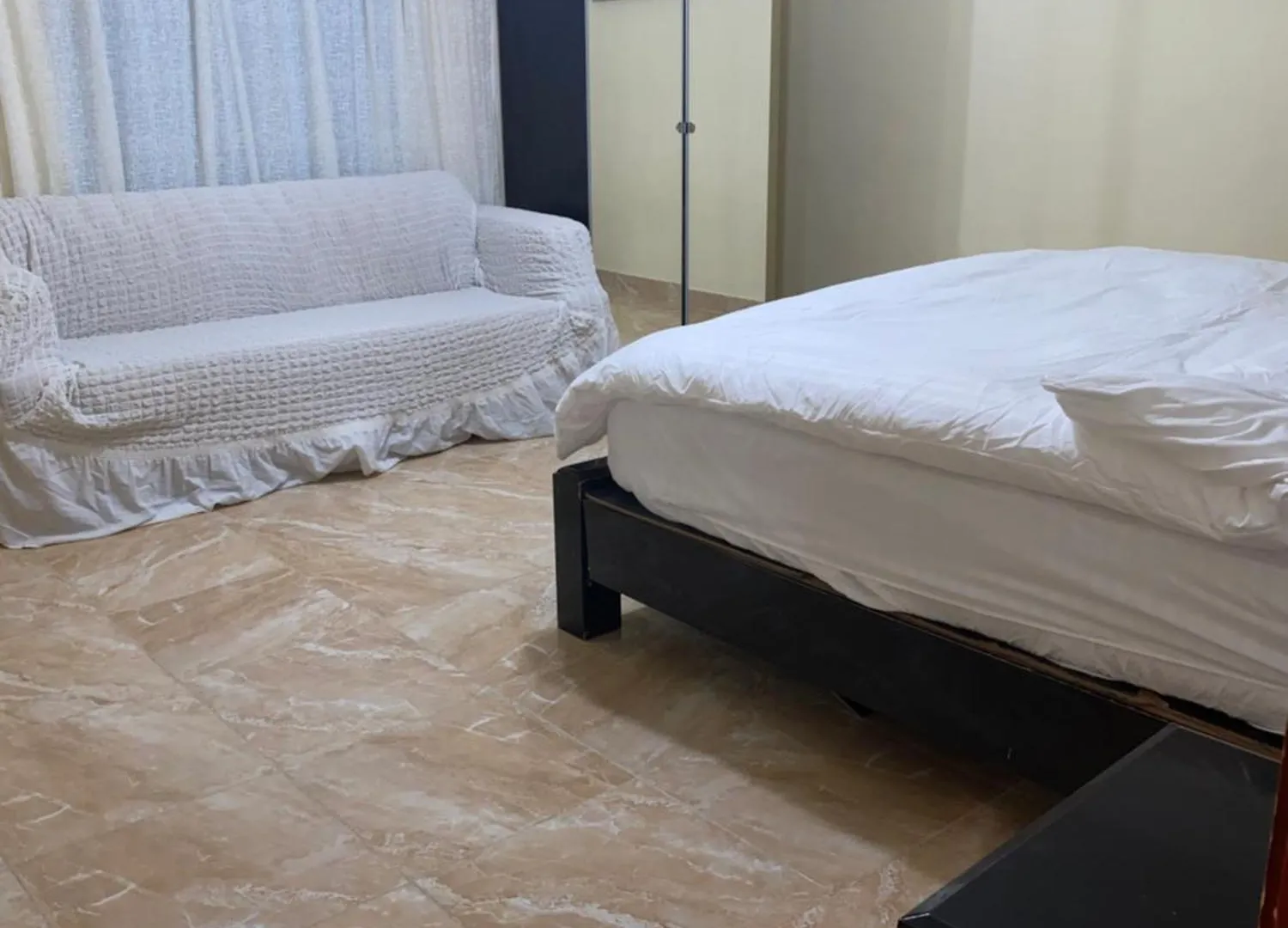 حي الحمدانية شقة من غرفة نوم وصالة ومطبخ Jeddah