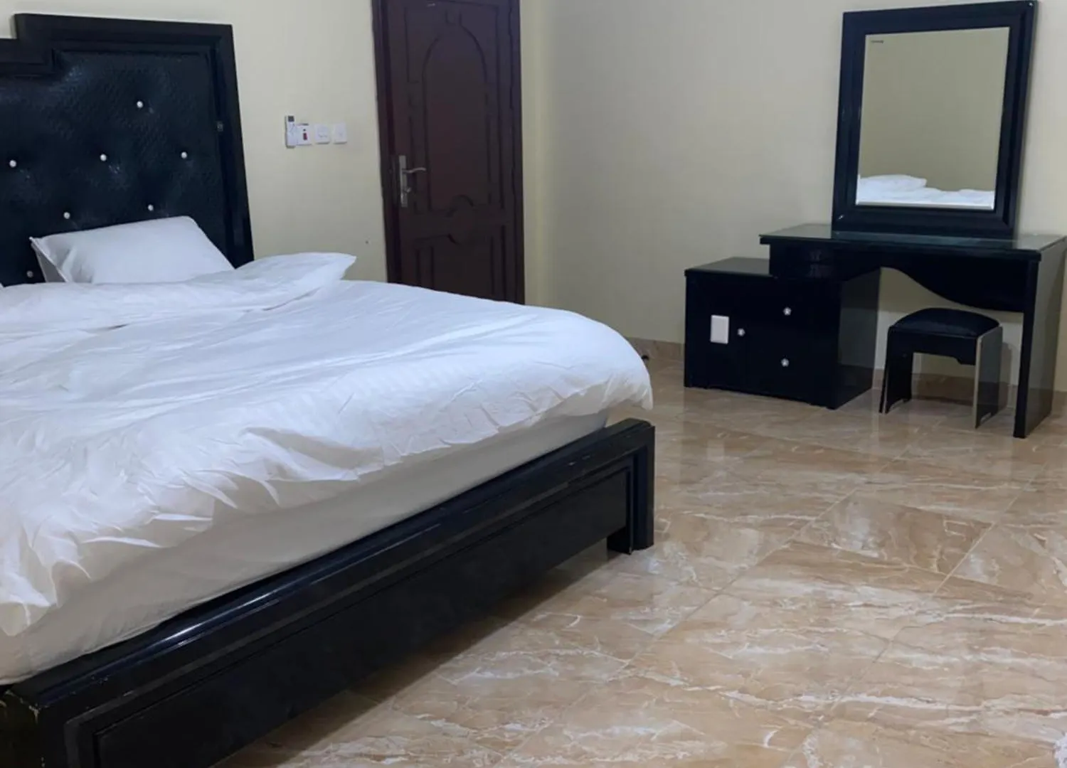 حي الحمدانية شقة من غرفة نوم وصالة ومطبخ Jeddah